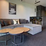 Апартаменты Rentplanet - Kras