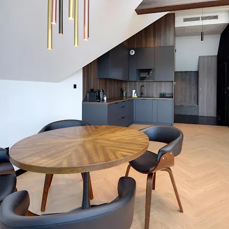 Rentplanet - Kras 斯克拉斯卡波伦巴