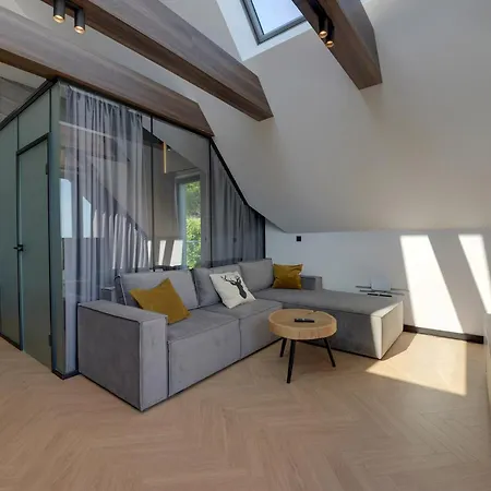 Rentplanet - Kras Apartment *